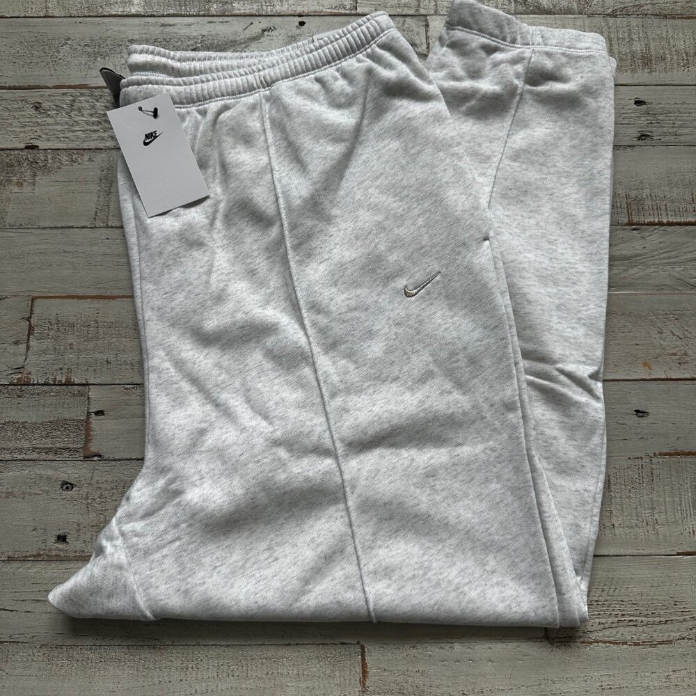 Nike Sportswear Womens Light Gray Joggers Sweatpants NWT